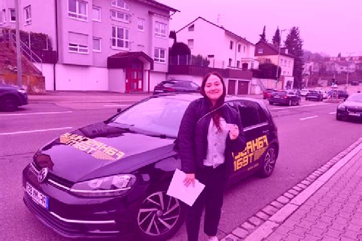 Iris, 21 — Escort in Jesberg, Germany