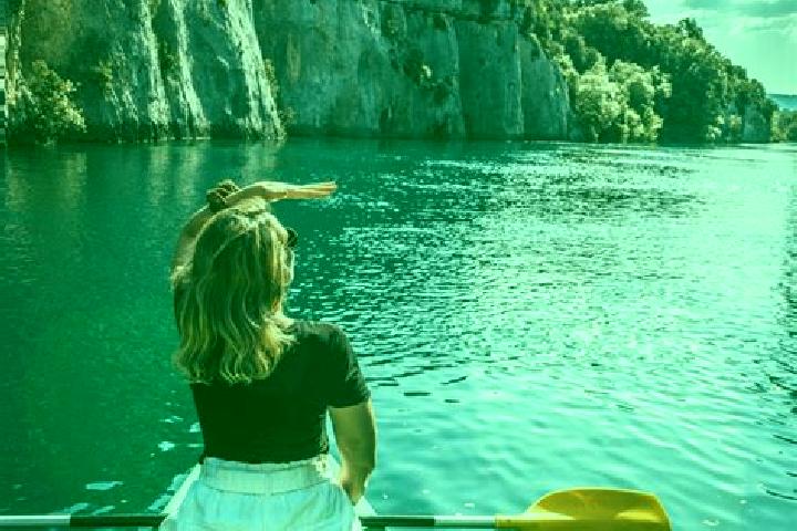 Iris, 21 — Escort in Naours, France