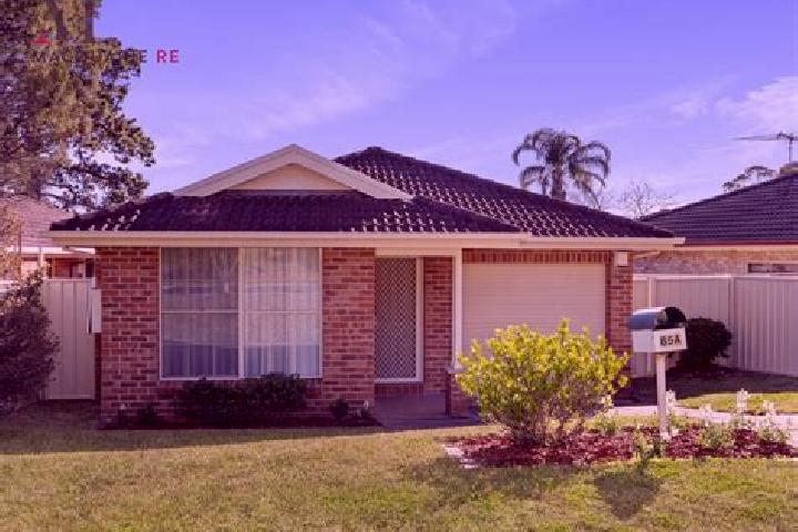 Iris, 21 — Escort in St Helens Park, Australia