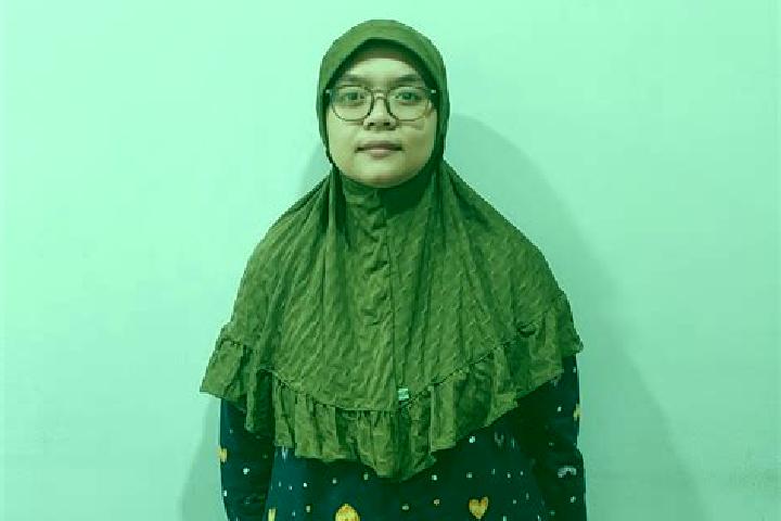 Iris, 21 — Escort in Trahan Wetan, Indonesia
