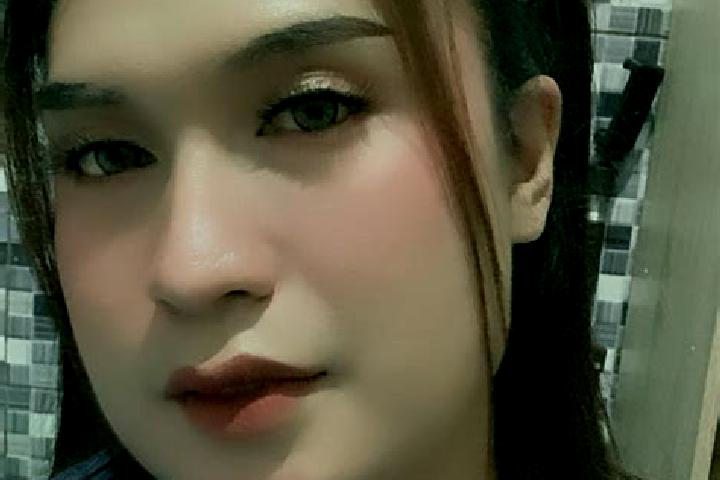 Iris, 21 — Escort in Trucuk, Indonesia