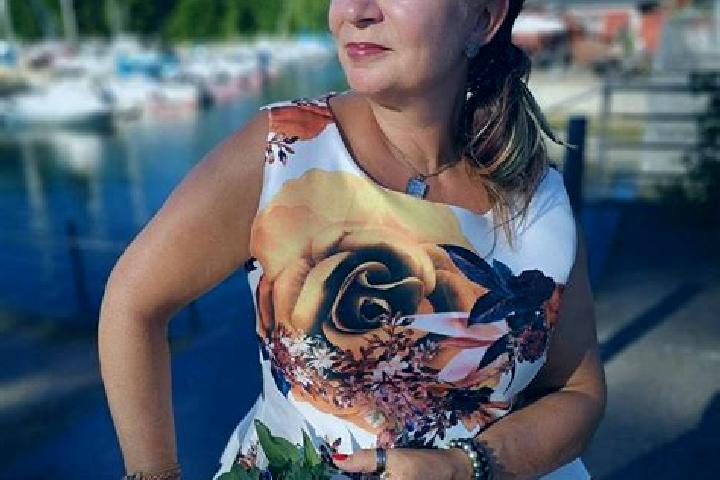 Iris, 21 — Escort in Vaarala, Finland