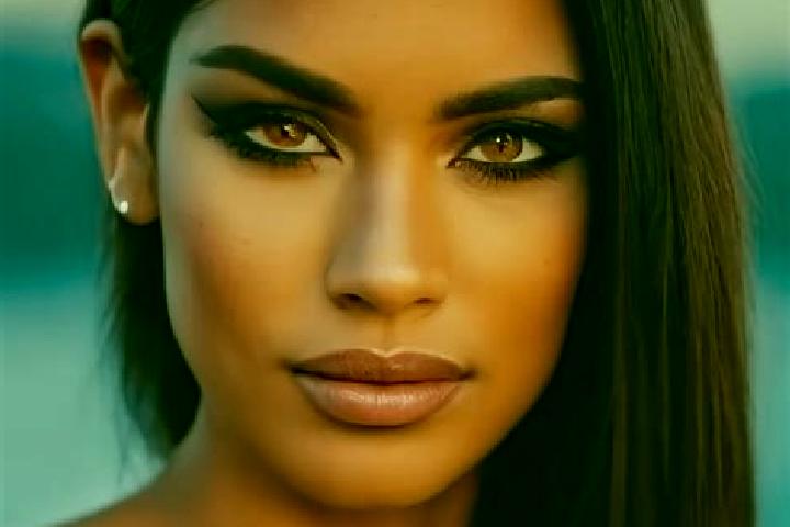 Iris, 22, a chestnut amber-eyed latina companion based in Perumbakkam. Offering OWO, Overnight, Girlfriend Experience, Domination, Couples. Available for inc...