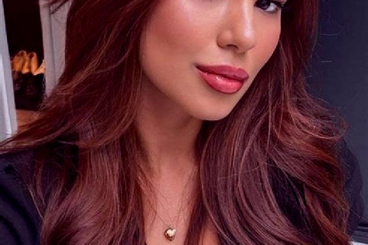 Iris, 22, a chestnut brown-eyed latina companion based in Zeitlarn. Offering Dinner Date, Tantra, Prostate Massage, Striptease, GFE. Available for incall and...