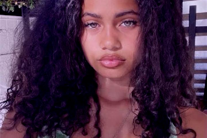 Iris, 22, a chestnut green-eyed mixed companion based in Bordj Bou Arreridj. Offering Erotic Massage, GFE, Domination, OWO, Duos. Available for incall and ou...