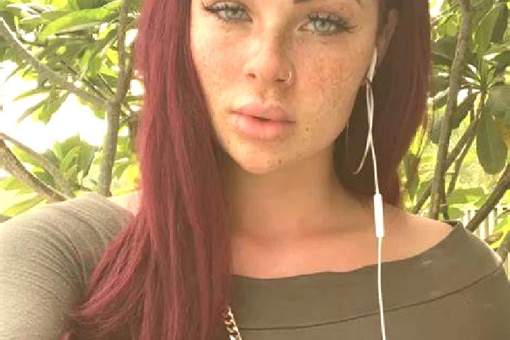 Iris, 22, a red green-eyed latina companion based in Hradek nad Nisou. Offering Domination, Fetish, Massage. Available for incall and outcall, overnight book...
