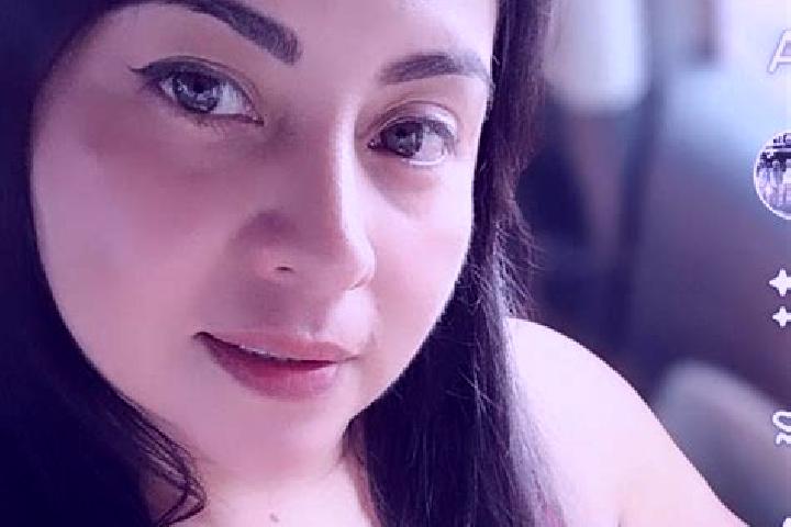 Iris, 22 — Escort in Araceli, Philippines