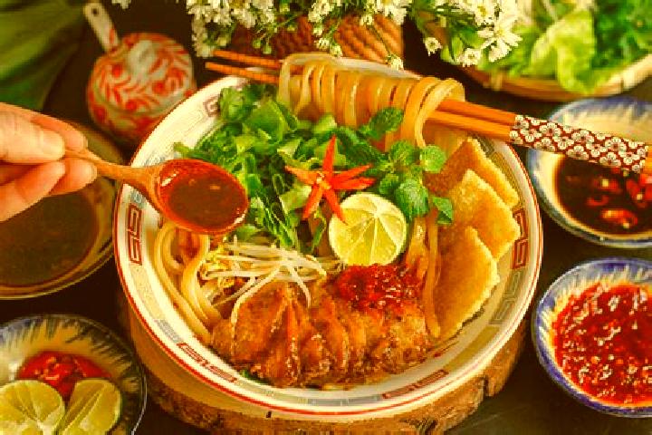 Iris, 22 — Escort in Cho Lau, Vietnam