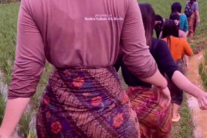 Iris, 22 — Escort in Cigangsa, Indonesia