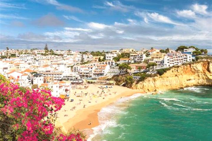 Iris, 22 — Escort in Faro do Alentejo, Portugal