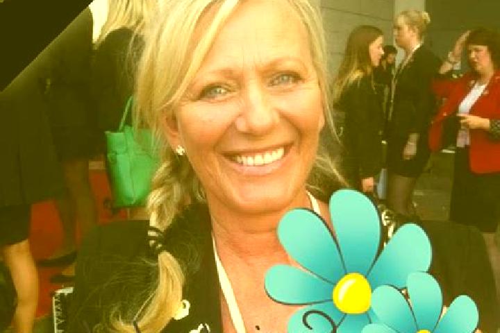 Iris, 22 — Escort in Fjaeras kyrkby, Sweden