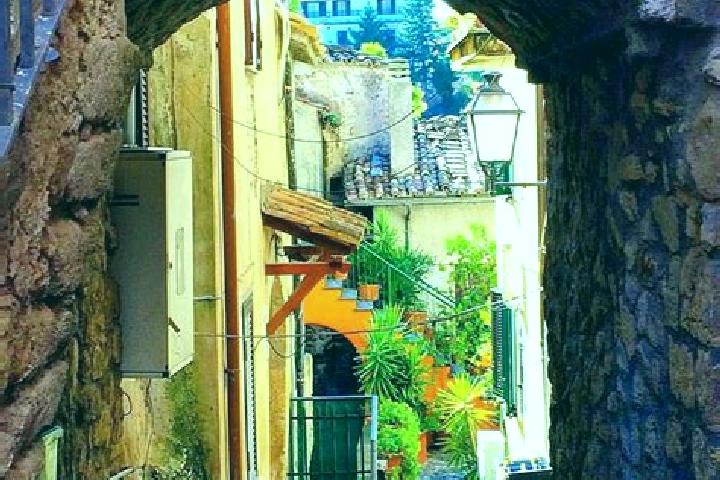 Iris, 22 — Escort in Formello, Italy