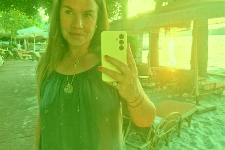 Iris, 22 — Escort in Sahilkoey, Turkey