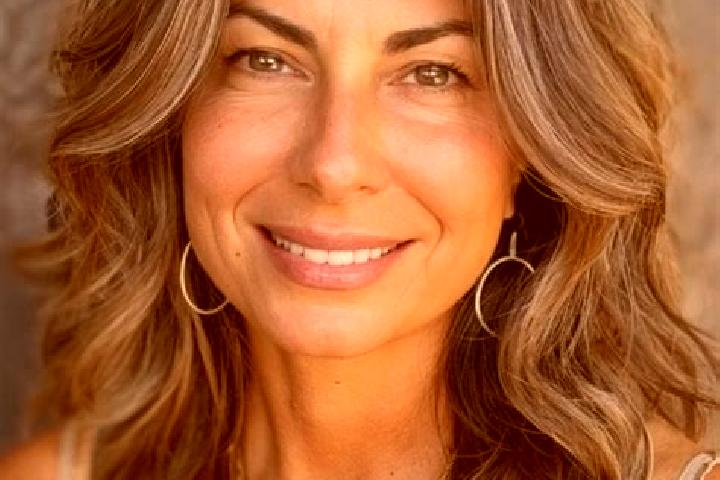 Iris, 23, a brunette grey-eyed latina companion based in Mellach. Offering Roleplay, Domination, Travel Companion. Available for incall and outcall, day and ...