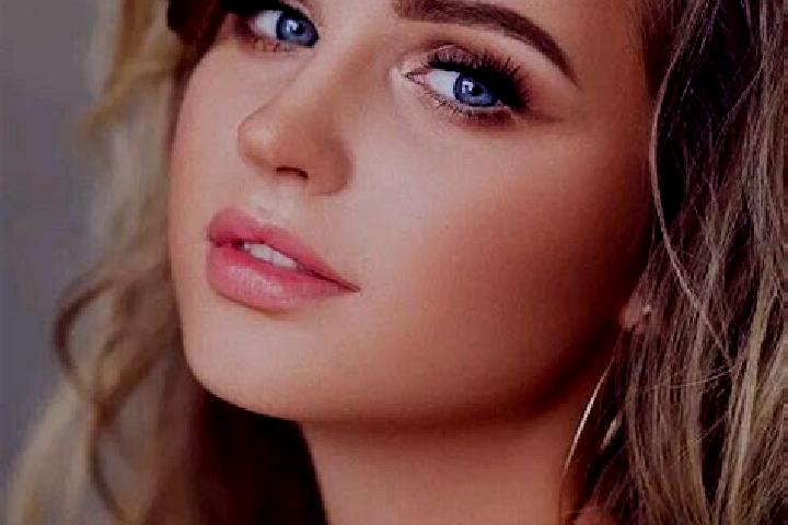 Iris, 23, a dark blonde blue-eyed asian companion based in Lauzerte. Offering Duos, Prostate Massage. Available for incall and outcall, day and evening dates.