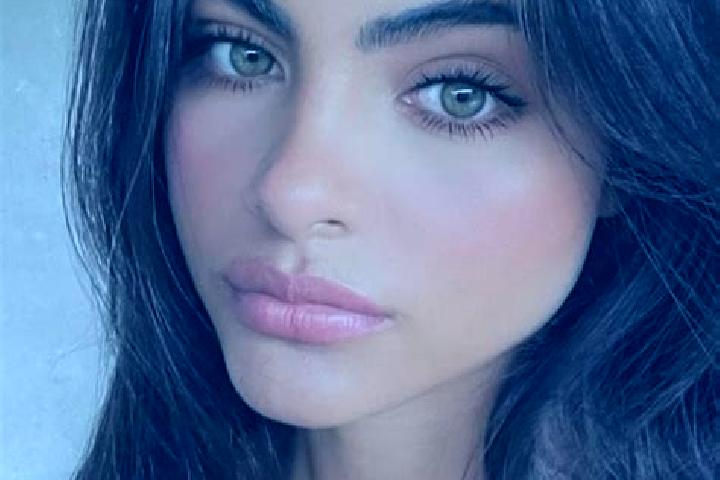 Iris, 23, a dark blonde green-eyed indian companion based in Ciresoaia. Offering CIM, Fetish, Dinner Date, Party Girl. Available for incall and outcall, day ...