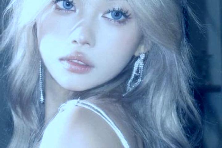 Iris, 23, a platinum blonde brown-eyed asian companion based in Crunti. Offering Roleplay, Duos, Girlfriend Experience, A-Level. Available for incall and out...