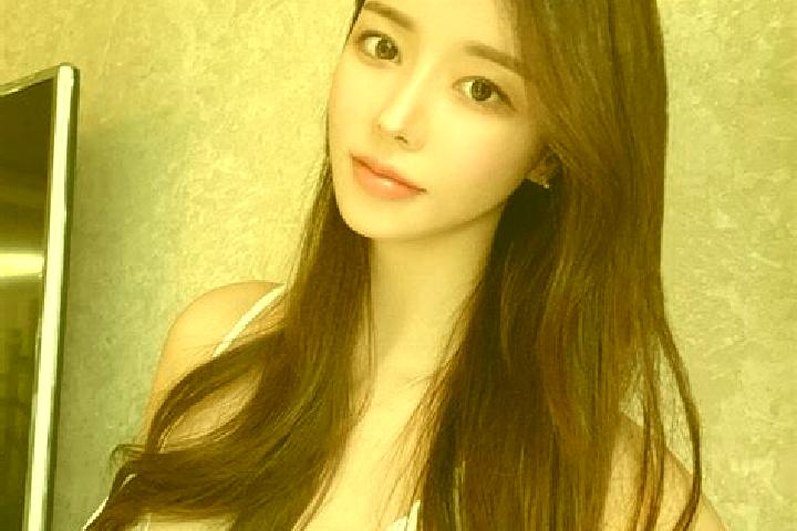 Iris, 23 — Escort in Dongqiao, China