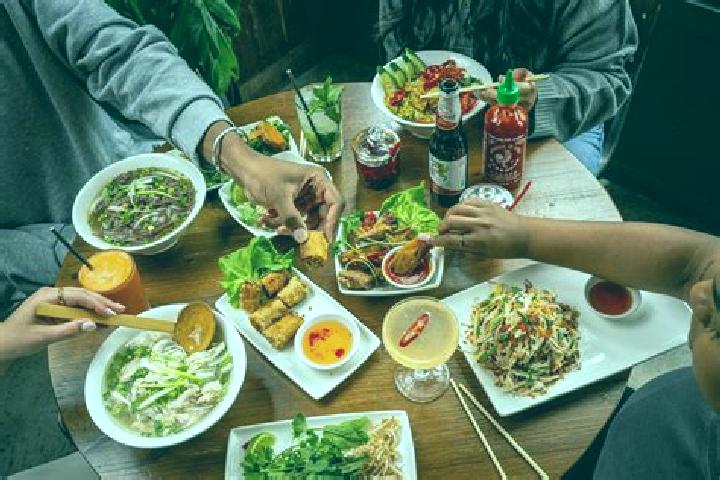 Iris, 23 — Escort in GJuc Pho, Vietnam