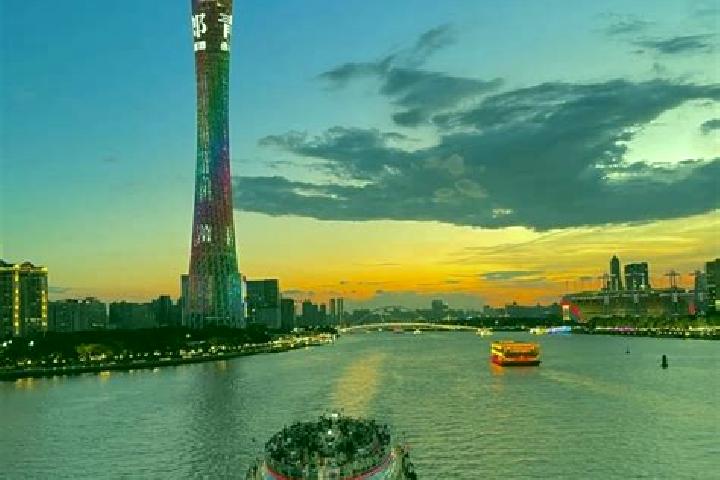 Iris, 23 — Escort in Guanzhu, China