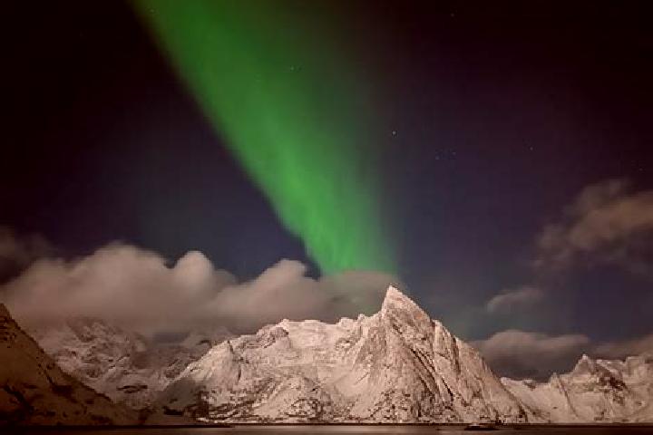 Iris, 23 — Escort in Leinesfjorden, Norway