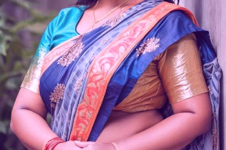 Iris, 23 — Escort in Saria, India