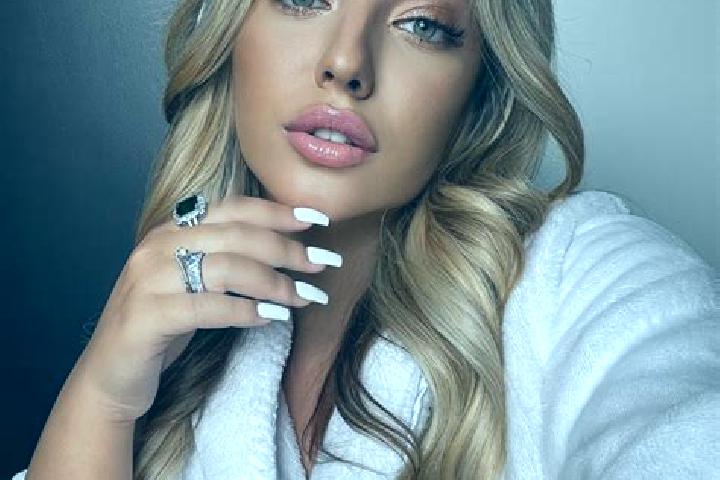 Iris, 23 — Escort in Wojaszowka, Poland