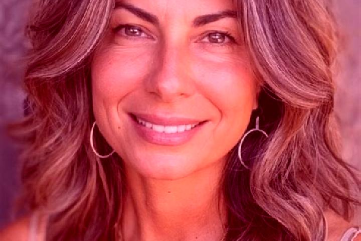 Iris, 24, a brunette grey-eyed latina companion based in Pagersari. Offering Prostate Massage, Overnight, GFE, Duos. Available for incall and outcall, day an...