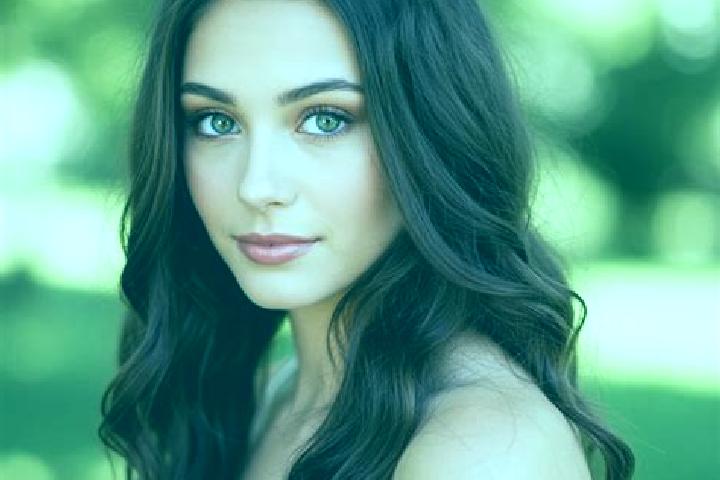 Iris, 24, a brunette hazel-eyed latina companion based in Coffin Bay. Offering CIM, Roleplay, Overnight. Available for incall and outcall, overnight bookings...