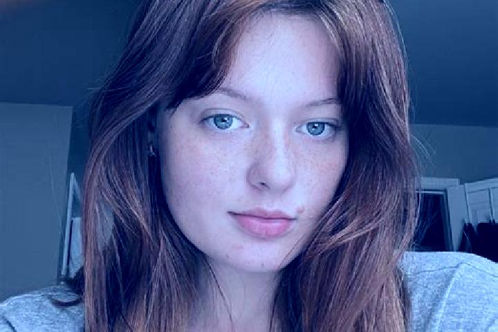 Iris, 24, a chestnut blue-eyed caucasian companion based in San Brancato. Offering Overnight, CIM, Duos. Available for incall and outcall, day and evening da...