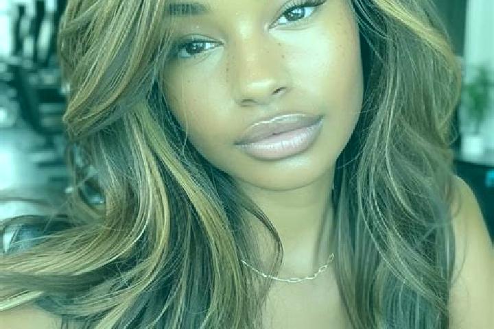 Iris, 24, a dark blonde dark-eyed mixed companion based in Nari. Offering OWO, Roleplay, Fetish, CIM, Duos. Available for incall and outcall, overnight booki...