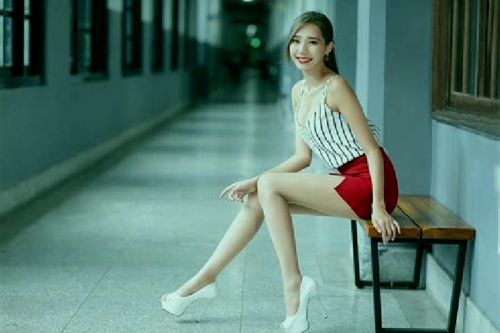 Iris, 24, a red grey-eyed asian companion based in Mai Kaen. Offering Travel Companion, BDSM, A-Level, Striptease. Available for incall and outcall, day and ...