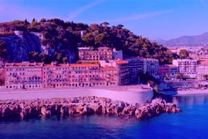 Iris, 24 — Escort in Bazouges-la-Perouse, France