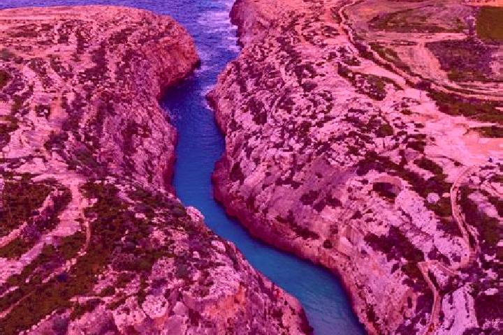 Iris, 24 — Escort in Ghasri, Malta