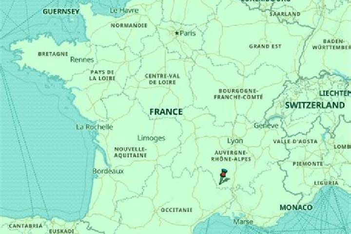 Iris, 24 — Escort in Ige, France