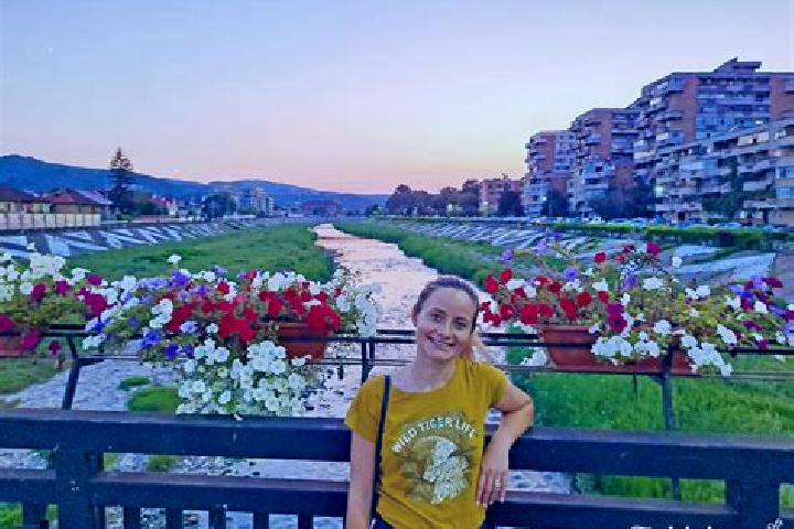 Iris, 24 — Escort in Olanesti, Romania