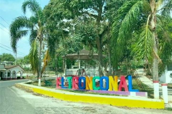 Iris, 24 — Escort in Tronconal, Mexico