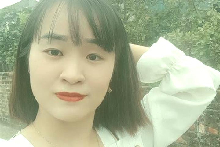 Iris, 24 — Escort in Van Giang, Vietnam
