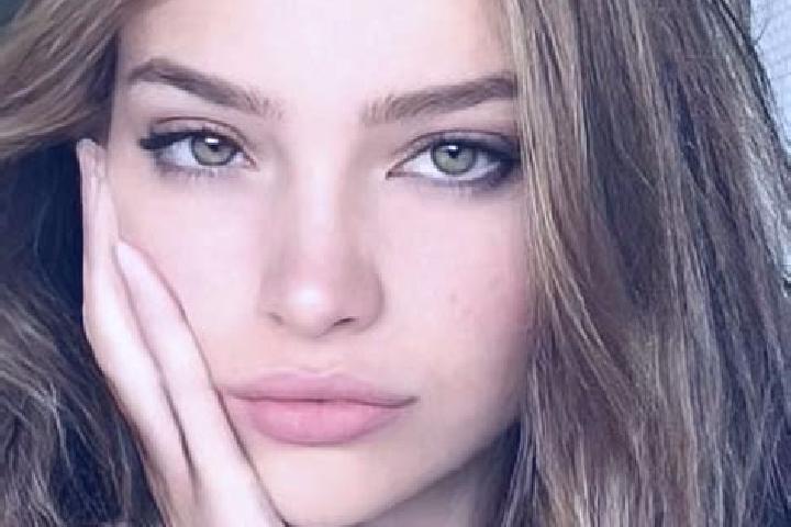 Iris, 25, a blonde hazel-eyed indian companion based in Nacip Raydan. Offering Striptease, Roleplay, Deep French Kissing, Erotic Massage. Available for incal...