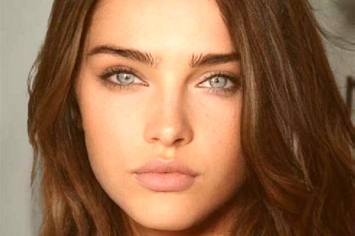 Iris, 25, a brunette green-eyed caribbean companion based in Valin Jeq. Offering Roleplay, Tantra, 69. Available for incall and outcall, day and evening dates.