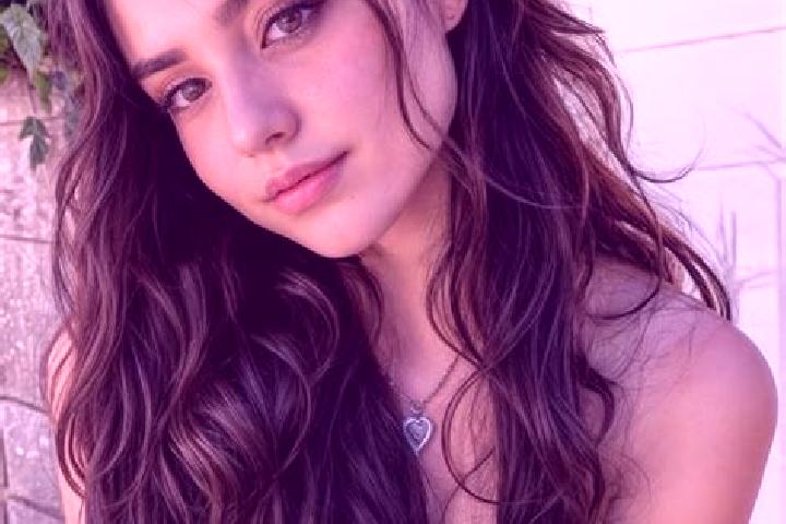 Iris, 25, a brunette hazel-eyed middle eastern companion based in Si Narong. Offering A-Level, BDSM, Massage, Prostate Massage, GFE. Available for incall and...