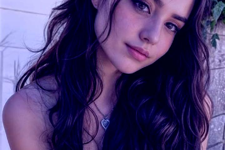 Iris, 25, a chestnut hazel-eyed middle eastern companion based in Montuiri. Offering Massage, Domination, Tantra, Roleplay. Available for incall and outcall,...