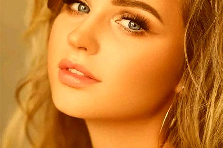 Iris, 25, a dark blonde blue-eyed caribbean companion based in Riebeek-Kasteel. Offering Travel Companion, Striptease, Massage, Prostate Massage. Available f...