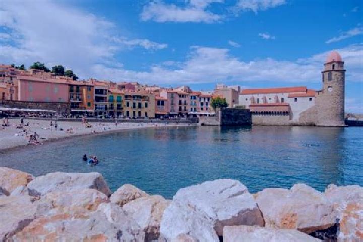 Iris, 25 — Escort in Collioure, France