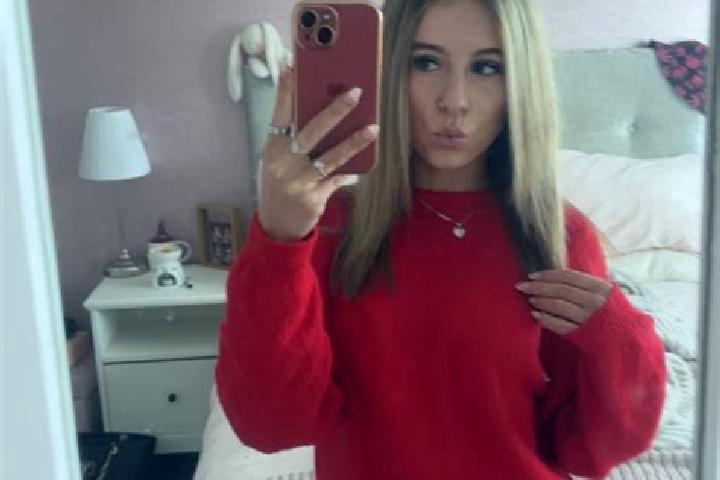 Iris, 25 — Escort in Collon, Ireland