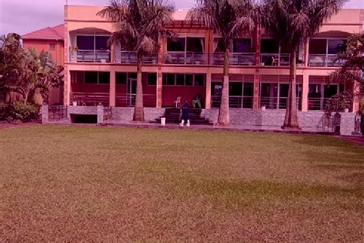 Iris, 25 — Escort in Kyengera, Uganda