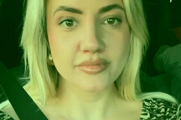 Iris, 25 — Escort in Merii Petchii, Romania