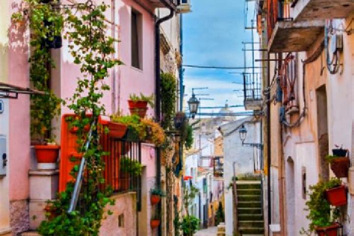 Iris, 25 — Escort in San Giovanni Rotondo, Italy