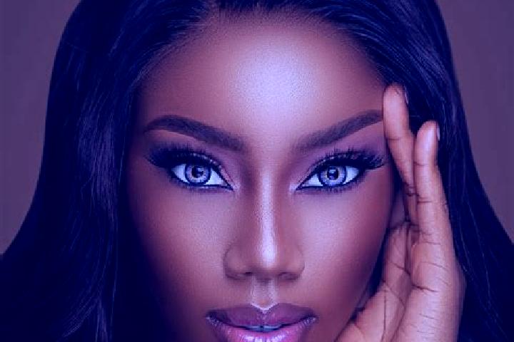 Iris, 26, a chestnut blue-eyed ebony companion based in Audruicq. Offering Dinner Date, Striptease, Party Girl, GFE, Couples. Available for incall and outcal...