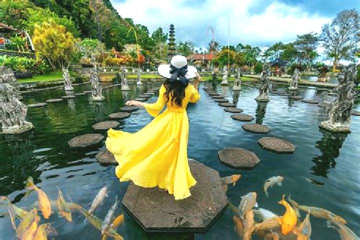 Iris, 26 — Escort in Amlapura city, Indonesia